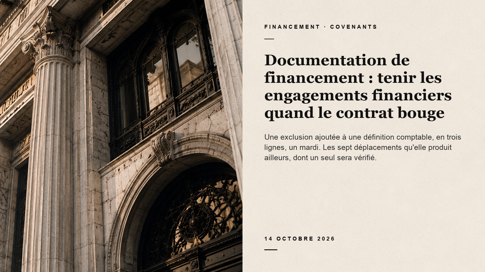 Façade de pierre à colonnes à gauche, texte sur les engagements financiers sur fond ivoire à droite